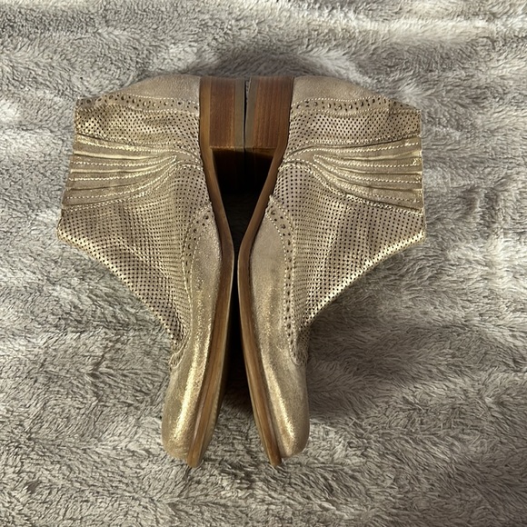 Sundance CATE, golden shimmer wing tip booties sz38 - Picture 6 of 9